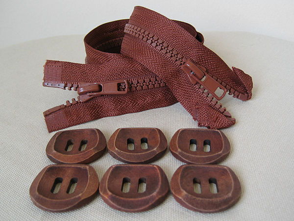 thrifty zipper and wood buttons
