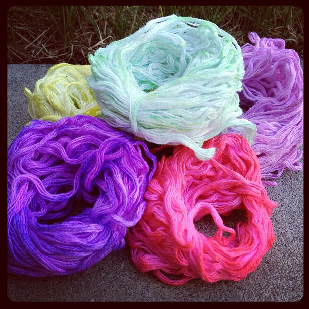 dyeing yarn with easter egg dye