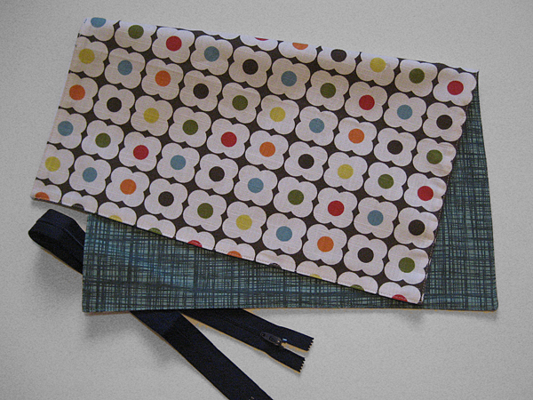 how to sew a placemat zipper pouch with only four seams