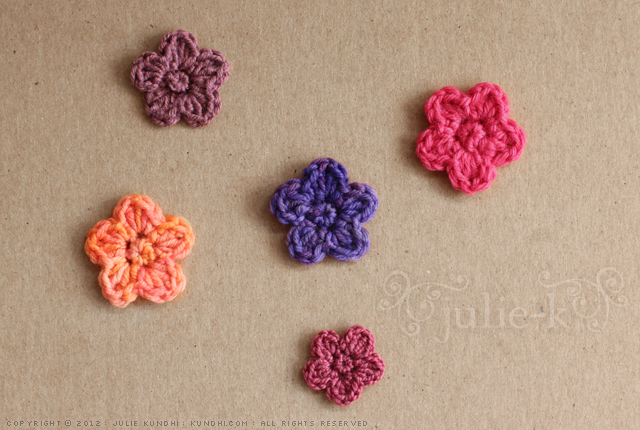 Tiny Crochet Flower Pattern