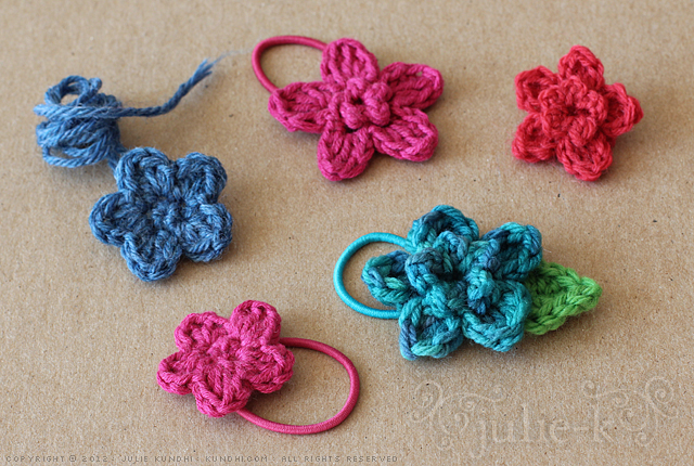 tiny crochet flowers